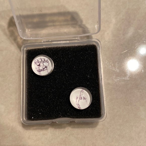 Ear plugs - Picture 1 of 2